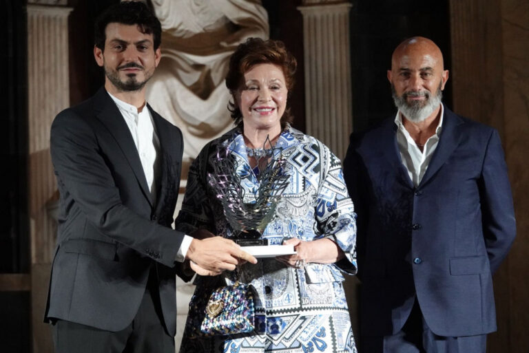 La filantropa italo-americana prosegue il sostegno alla sua amata Firenze